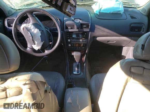 ✅ 2001 Infiniti I30 Luxury • VIN: JNKCA31A31T025945 • Lot: 83845074. Listed on Copart with 233,424 mi. Free auction sales archive from the USA and detailed vehicle history report at DreamBid. Image 8.