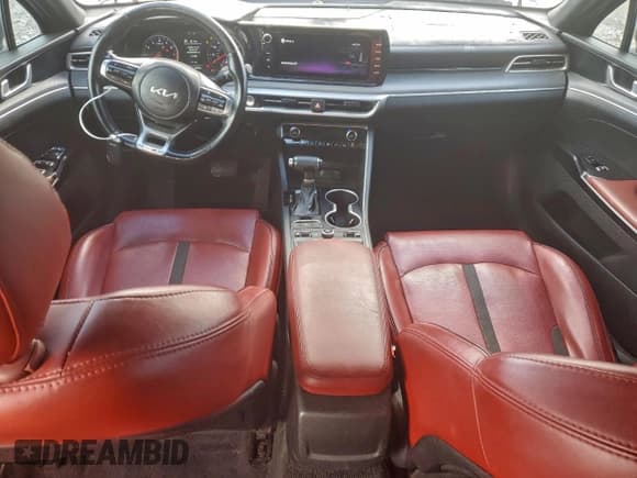 ✅ 2022 Kia K5 GT-Line • VIN: 5XXG64J29NG111561 • Lot: 96145875. Wystawiony na Copart z przebiegiem 90 560 mil. Bezpłatny archiwum sprzedaży aukcyjnych z USA i szczegółowy raport historii pojazdu na DreamBid. Zdjęcie 8.