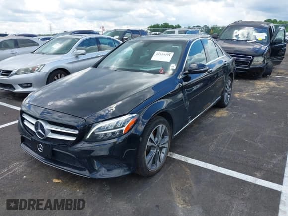 ✅ 2019 Mercedes-Benz C 300 • VIN: 55SWF8EB4KU303738 • Lot: 42215291. Listed on IAAI with 59,632 mi. Free auction sales archive from the USA and detailed vehicle history report at DreamBid. Image 2.