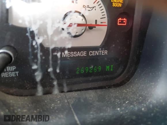 ✅ 2002 Mercury Mountaineer • VIN: 4M2ZU66K52UJ34838 • Lot: 74666154. Wystawiony na Copart z przebiegiem 269 269 mil. Bezpłatny archiwum sprzedaży aukcyjnych z USA i szczegółowy raport historii pojazdu na DreamBid. Zdjęcie 9.