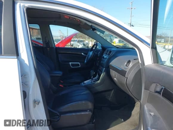 ✅ 2014 Chevrolet Captiva Sport LT • VIN: 3GNAL3EK5ES511377 • Lot: 41356008. Wystawiony na IAAI z przebiegiem 186 661 mil. Bezpłatny archiwum sprzedaży aukcyjnych z USA i szczegółowy raport historii pojazdu na DreamBid. Zdjęcie 5.