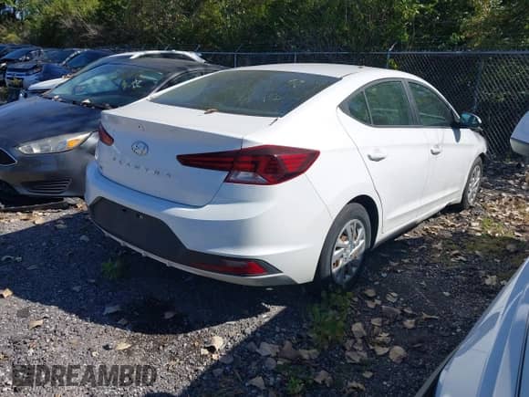 2019 Hyundai Elantra SE z VIN 5NPD74LF9KH425730, wystawiony jako IAAI lot #43339424 z przebiegiem 173 123 mil mil oraz . Historia ofert i sprzedaży dostępna na DreamBid. Obrazek 4.
