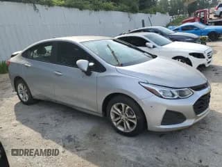 ✅ 2019 Chevrolet Cruze LS • VIN: 1G1BC5SM2K7151731 • Lot: 61159983. Listed on Copart with 102,978 mi. Free auction sales archive from the USA and detailed vehicle history report at DreamBid. Image 4.