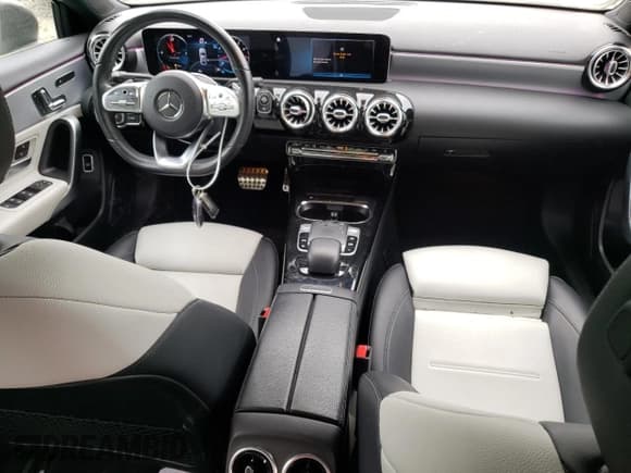 ✅ 2019 Mercedes-Benz A 220 • VIN: WDD3G4FBXKW005964 • Лот: 51461014. Опубликован ранее на Copart с пробегом 80 144 миль. Бесплатный доступ к архиву аукционных продаж из США и подробный отчёт об истории автомобиля на DreamBid. Изображение 8.