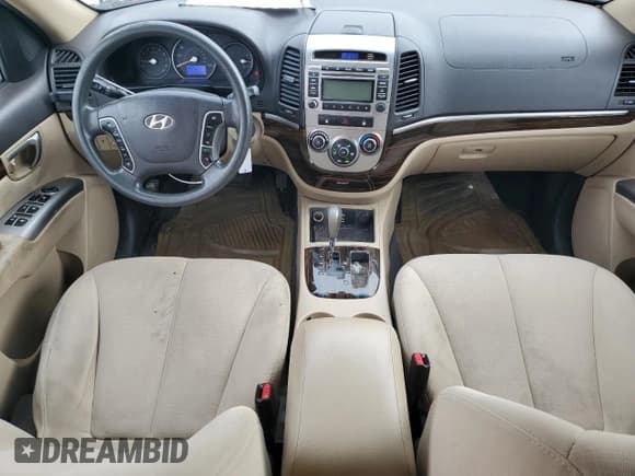 ✅ 2012 Hyundai Santa Fe GLS • VIN: 5XYZG3AB4CG108835 • Lot: 79826884. Listed on Copart with 248,564 mi. Free auction sales archive from the USA and detailed vehicle history report at DreamBid. Image 8.