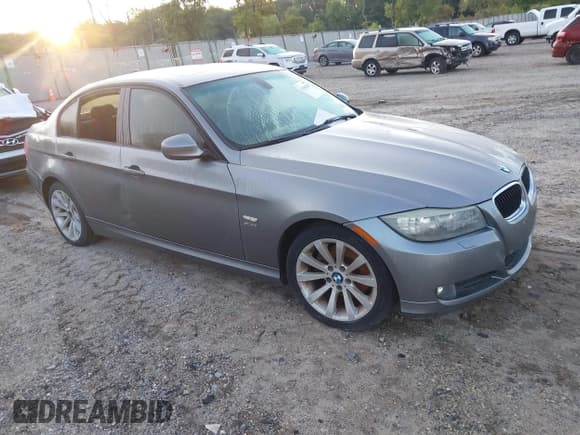 ✅ 2011 BMW 3 Series 328i xDrive • VIN: WBAPK5C58BA662819 • Lot: 43184205. Listed on IAAI with 155,215 mi. Free auction sales archive from the USA and detailed vehicle history report at DreamBid. Image 1.
