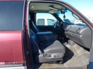 ✅ 2001 Dodge 2500 • VIN: 3B7KF236X1G820005 • Lot: 43340201. Wystawiony na IAAI z przebiegiem 285 607 mil. Bezpłatny archiwum sprzedaży aukcyjnych z USA i szczegółowy raport historii pojazdu na DreamBid. Zdjęcie 5.