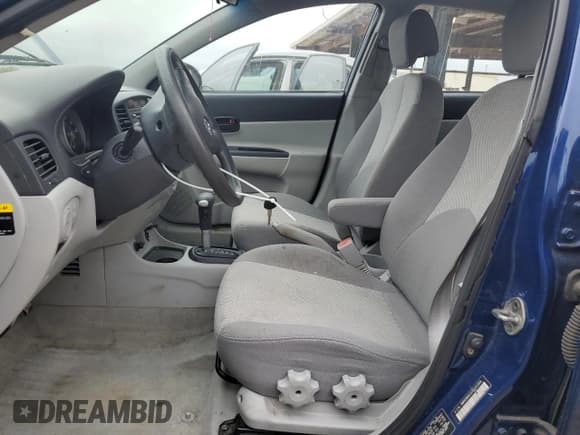 ✅ 2007 Hyundai Accent GLS • VIN: KMHCN46C27U131954 • Лот: 50975695. Опубликован ранее на Copart с пробегом 152 589 миль. Бесплатный доступ к архиву аукционных продаж из США и подробный отчёт об истории автомобиля на DreamBid. Изображение 7.