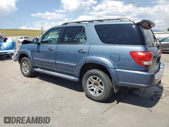 ✅ 2007 Toyota Sequoia SR5 • VIN: 5TDBT44A67S283635 • Lot: 62690245. Listed on Copart with 241,636 mi. Free auction sales archive from the USA and detailed vehicle history report at DreamBid. Image 2.