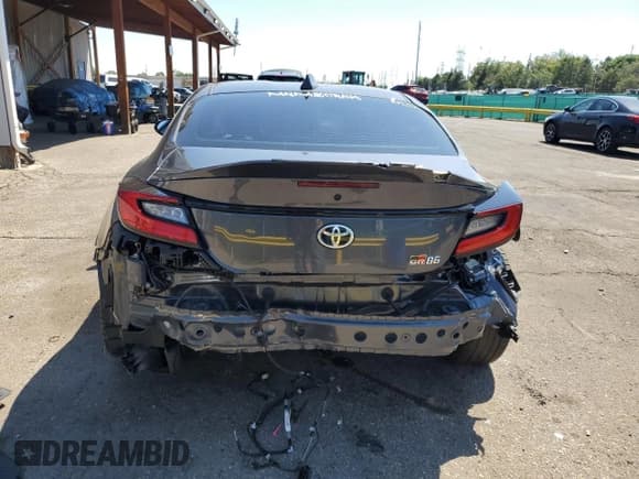 ✅ 2024 Toyota 86 Premium • VIN: JF1ZNBE13R8757906 • Lot: 68723775. Wystawiony na Copart z przebiegiem 24 473 mil. Bezpłatny archiwum sprzedaży aukcyjnych z USA i szczegółowy raport historii pojazdu na DreamBid. Zdjęcie 6.