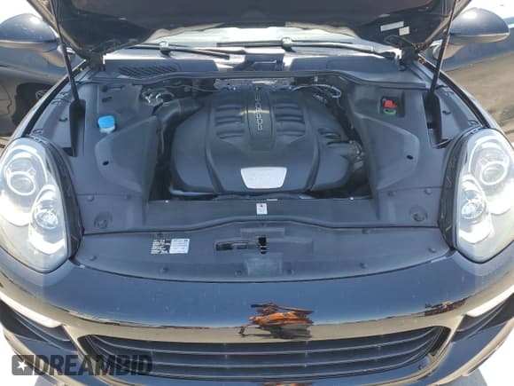 ✅ 2016 Porsche Cayenne Diesel • VIN: WP1AF2A25GKA40621 • Лот: 55801285. Опубликован ранее на Copart с пробегом 156 035 миль. Бесплатный доступ к архиву аукционных продаж из США и подробный отчёт об истории автомобиля на DreamBid. Изображение 12.