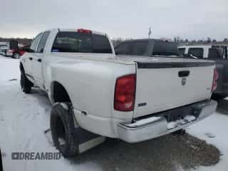 2007 Dodge 3500 SLT z VIN 3D7MX48A37G784946, wystawiony jako Copart lot #44722485 z przebiegiem 386 813 mil mil oraz Szkoda całkowita • Salvage title. Historia ofert i sprzedaży dostępna na DreamBid. Obrazek 2.
