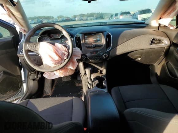 ✅ 2018 Chevrolet Cruze LT • VIN: 1G1BE5SM2J7137692 • Лот: 73472992. Опубликован ранее на Copart с пробегом 81 964 миль. Бесплатный доступ к архиву аукционных продаж из США и подробный отчёт об истории автомобиля на DreamBid. Изображение 8.