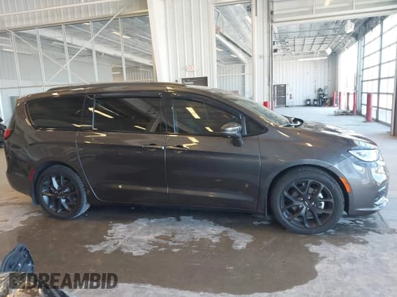 ✅ 2021 Chrysler Pacifica Touring L • VIN: 2C4RC1BG0MR560157 • Лот: 43660563. Опубликован ранее на IAAI с пробегом 54 900 миль. Бесплатный доступ к архиву аукционных продаж из США и подробный отчёт об истории автомобиля на DreamBid. Изображение 12.