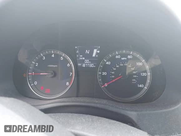 2013 Hyundai Accent GLS z VIN KMHCT4AE9DU461634, wystawiony jako IAAI lot #43359820 z przebiegiem 187 730 mil mil oraz . Historia ofert i sprzedaży dostępna na DreamBid. Obrazek 7.