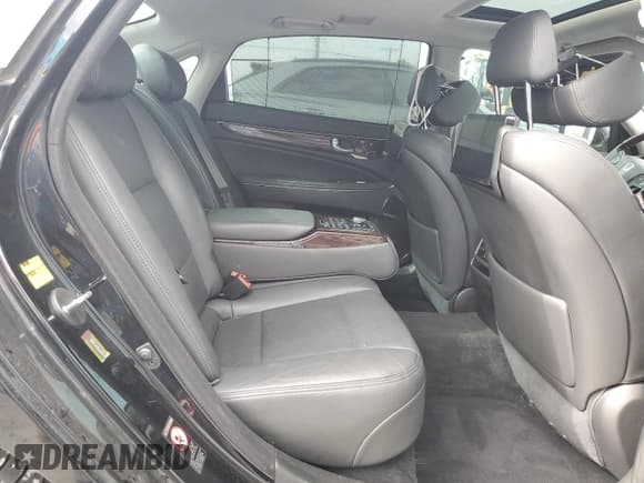 ✅ 2015 Hyundai Equus Ultimate • VIN: KMHGH4JHXFU092668 • Lot: 59670575. Listed on Copart with 87,297 mi. Free auction sales archive from the USA and detailed vehicle history report at DreamBid. Image 10.