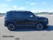 ✅ 2017 Jeep Renegade Trailhawk • VIN: ZACCJBCB0HPE94143 • Lot: 43760545. Wystawiony na IAAI z przebiegiem 84 422 mil. Bezpłatny archiwum sprzedaży aukcyjnych z USA i szczegółowy raport historii pojazdu na DreamBid. Zdjęcie 12.