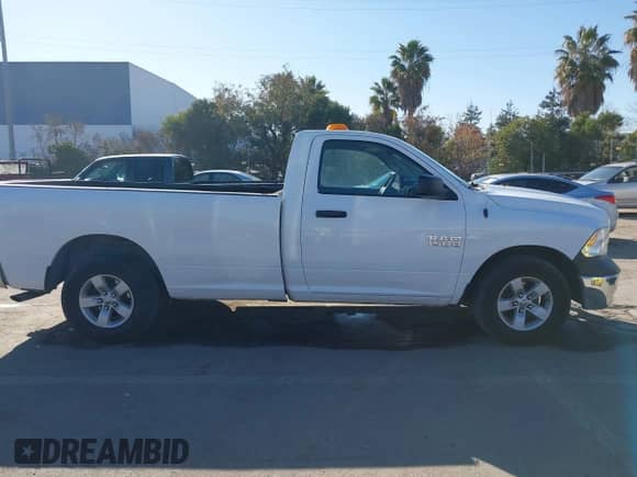 2016 Ram 1500 Tradesman с VIN 3C6JR6DG8GG239636, выставлен на аукционе IAAI как лот 41366332 с пробегом 117 082 миль миль и . История ставок и продаж доступна на DreamBid. Изображение 13.