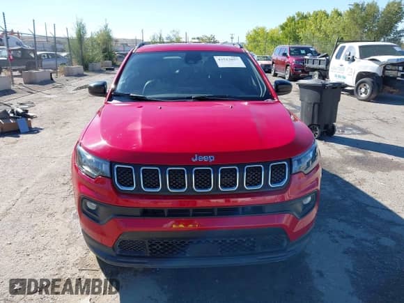 2024 Jeep Compass Latitude с VIN 3C4NJDBN4RT606064, выставлен на аукционе IAAI как лот 43513857 с пробегом Не указан миль и . История ставок и продаж доступна на DreamBid. Изображение 12.
