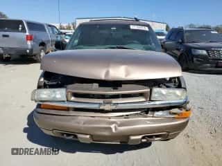 2002 Chevrolet Blazer LS z VIN 1GNDT13W32K236266, wystawiony jako Copart lot #77162424 z przebiegiem 194 532 mil mil oraz Szkoda całkowita • Salvage title. Historia ofert i sprzedaży dostępna na DreamBid. Obrazek 5.