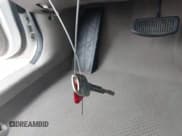 ✅ 2005 Hyundai Elantra GLS • VIN: KMHDN46D55U959846 • Lot: 41618742. Wystawiony na IAAI z przebiegiem 63 513 mil. Bezpłatny archiwum sprzedaży aukcyjnych z USA i szczegółowy raport historii pojazdu na DreamBid. Zdjęcie 11.