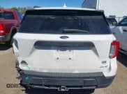 ✅ 2022 Ford Explorer Timberline • VIN: 1FMSK8JH3NGA98523 • Lot: 41846032. Wystawiony na IAAI z przebiegiem 72 786 mil. Bezpłatny archiwum sprzedaży aukcyjnych z USA i szczegółowy raport historii pojazdu na DreamBid. Zdjęcie 17.