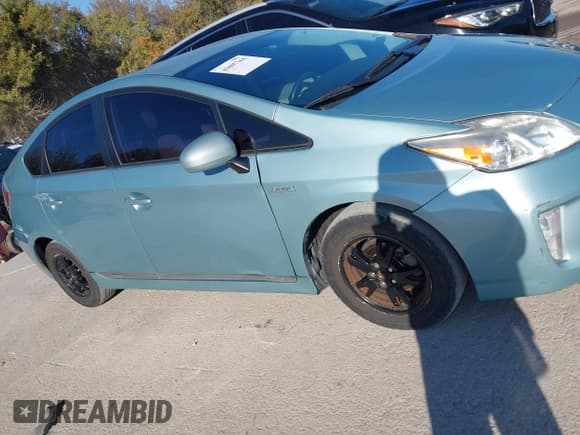 ✅ 2014 Toyota Prius Two • VIN: JTDKN3DU5E1827163 • Lot: 43897361. Wystawiony na IAAI z przebiegiem 124 190 mil. Bezpłatny archiwum sprzedaży aukcyjnych z USA i szczegółowy raport historii pojazdu na DreamBid. Zdjęcie 13.