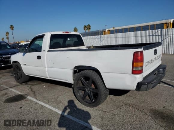 ✅ 1999 Chevrolet Silverado 1500 • VIN: 1GCEC14W0XE122744 • Lot: 82509595. Listed on Copart with 388,607 mi. Free auction sales archive from the USA and detailed vehicle history report at DreamBid. Image 2.