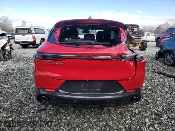 2024 Dodge Hornet R/T z VIN ZACPDFCW1R3A33920, wystawiony jako Copart lot #41393315 z przebiegiem 16 405 mil mil oraz Nie do naprawy • Non repairable. Historia ofert i sprzedaży dostępna na DreamBid. Obrazek 6.