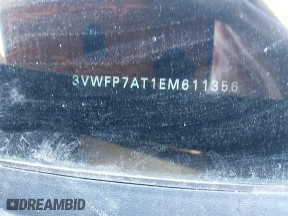 ✅ 2014 Volkswagen Beetle Entry • VIN: 3VWFP7AT1EM611356 • Лот: 43696715. Опубликован ранее на IAAI с пробегом 166 822 миль. Бесплатный доступ к архиву аукционных продаж из США и подробный отчёт об истории автомобиля на DreamBid. Изображение 9.