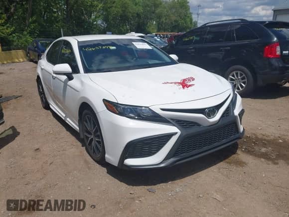 2022 Toyota Camry SE with VIN 4T1G11BKXNU067748, listed as a IAAI auction lot 42637849 with 73,909 mi miles and . Bid and sale history available at DreamBid. Image 1.