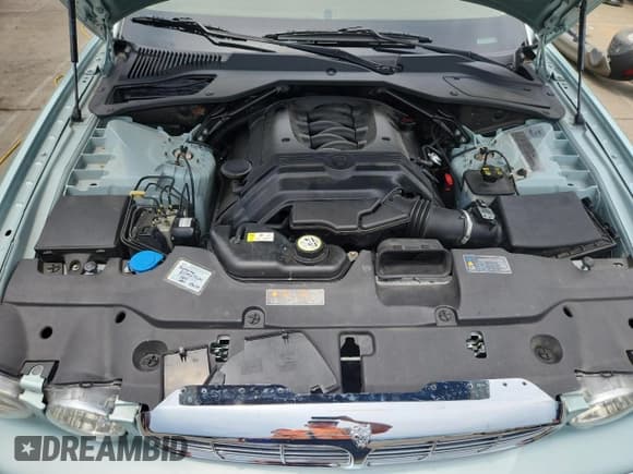 ✅ 2005 Jaguar XJ Vanden Plas • VIN: SAJWA82C55SG42534 • Lot: 62865825. Wystawiony na Copart z przebiegiem 80 906 mil. Bezpłatny archiwum sprzedaży aukcyjnych z USA i szczegółowy raport historii pojazdu na DreamBid. Zdjęcie 11.