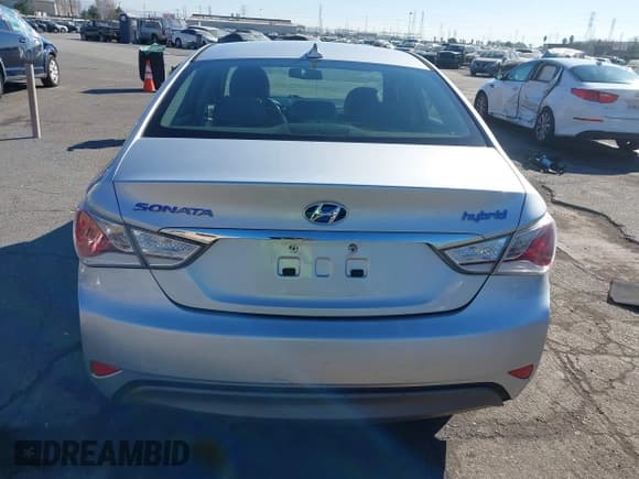 ✅ 2012 Hyundai Sonata Hybrid • VIN: KMHEC4A40CA034990 • Lot: 41255225. Listed on IAAI with 183,787 mi. Free auction sales archive from the USA and detailed vehicle history report at DreamBid. Image 16.