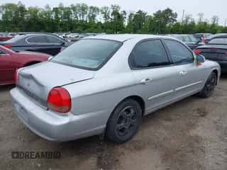 2001 Hyundai Sonata с VIN KMHWF25S21A379802, выставлен на аукционе IAAI как лот 42365177 с пробегом 57 890 миль миль и . История ставок и продаж доступна на DreamBid. Изображение 4.