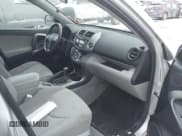 ✅ 2006 Toyota RAV4 Limited • VIN: JTMBD31V466020542 • Lot: 43889526. Listed on IAAI with 179,022 mi. Free auction sales archive from the USA and detailed vehicle history report at DreamBid. Image 5.