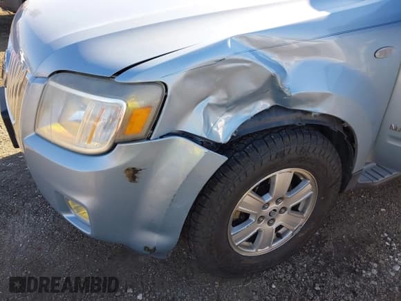 ✅ 2008 Mercury Mariner • VIN: 4M2CU81178KJ00985 • Lot: 43513743. Wystawiony na IAAI z przebiegiem 117 693 mil. Bezpłatny archiwum sprzedaży aukcyjnych z USA i szczegółowy raport historii pojazdu na DreamBid. Zdjęcie 17.