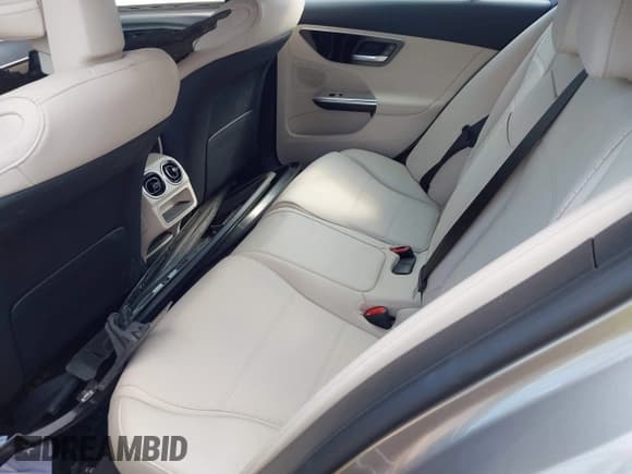 ✅ 2022 Mercedes-Benz C 300 • VIN: W1KAF4HB2NR062167 • Lot: 42523167. Wystawiony na IAAI z przebiegiem 12 546 mil. Bezpłatny archiwum sprzedaży aukcyjnych z USA i szczegółowy raport historii pojazdu na DreamBid. Zdjęcie 8.