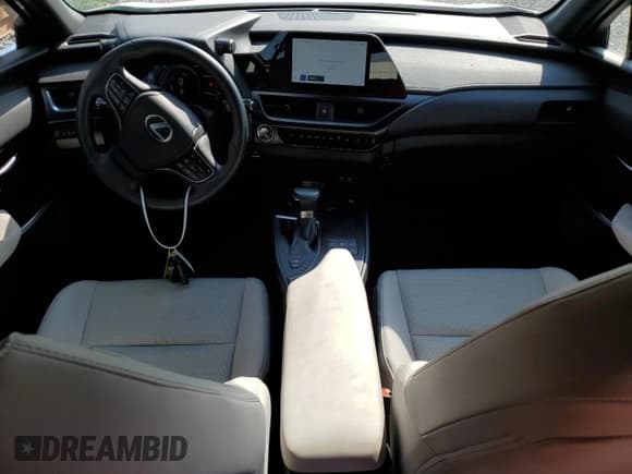 ✅ 2023 Lexus UX 250h Premium • VIN: JTHP6JBH2P2151828 • Lot: 57197034. Wystawiony na Copart z przebiegiem 15 675 mil. Bezpłatny archiwum sprzedaży aukcyjnych z USA i szczegółowy raport historii pojazdu na DreamBid. Zdjęcie 8.