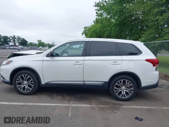 2016 Mitsubishi Outlander SE с VIN JA4AZ3A39GZ035527, выставлен на аукционе IAAI как лот 42526052 с пробегом 72 547 миль миль и . История ставок и продаж доступна на DreamBid. Изображение 14.