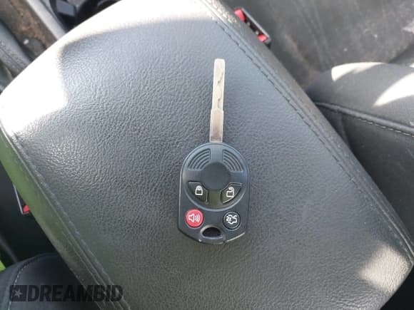 ✅ 2017 Ford Focus SEL • VIN: 1FADP3H26HL308018 • Lot: 43424623. Wystawiony na IAAI z przebiegiem 89 601 mil. Bezpłatny archiwum sprzedaży aukcyjnych z USA i szczegółowy raport historii pojazdu na DreamBid. Zdjęcie 11.