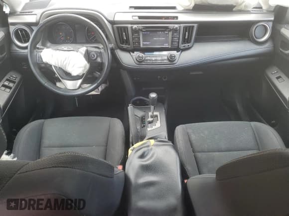 ✅ 2018 Toyota RAV4 XLE • VIN: 2T3WFREV2JW488740 • Lot: 92343145. Listed on Copart with Not provided. Free auction sales archive from the USA and detailed vehicle history report at DreamBid. Image 8.