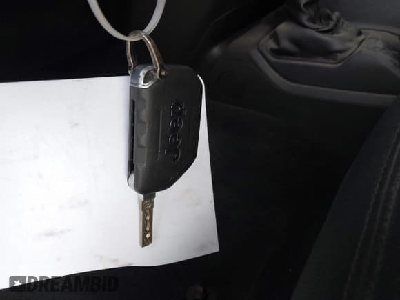 ✅ 2022 Jeep Wrangler Unlimited Sport S • VIN: 1C4HJXDG5NW113205 • Лот: 43359796. Опубликован ранее на IAAI с пробегом 30 457 миль. Бесплатный доступ к архиву аукционных продаж из США и подробный отчёт об истории автомобиля на DreamBid. Изображение 11.