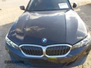 ✅ 2024 BMW 3 Series 330i • VIN: 3MW69FF09R8E09401 • Лот: 43700755. Опубликован ранее на IAAI с пробегом 27 548 миль. Бесплатный доступ к архиву аукционных продаж из США и подробный отчёт об истории автомобиля на DreamBid. Изображение 6.