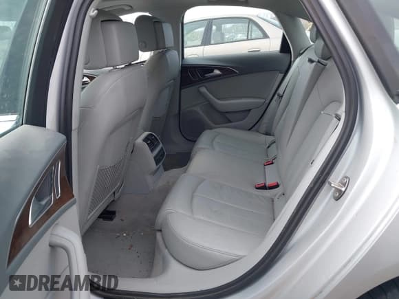 ✅ 2012 Audi A6 Prestige • VIN: WAUBGAFC4CN008151 • Lot: 42071498. Wystawiony na IAAI z przebiegiem 64 132 mil. Bezpłatny archiwum sprzedaży aukcyjnych z USA i szczegółowy raport historii pojazdu na DreamBid. Zdjęcie 8.