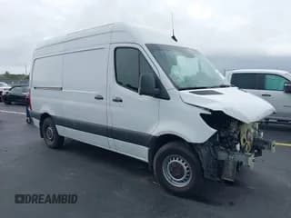 ✅ 2019 Freightliner Sprinter • VIN: WDRPF0CD7KT003894 • Lot: 42443180. Wystawiony na IAAI z przebiegiem 117 879 mil. Bezpłatny archiwum sprzedaży aukcyjnych z USA i szczegółowy raport historii pojazdu na DreamBid. Zdjęcie 1.