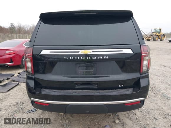 ✅ 2021 Chevrolet Suburban LT • VIN: 1GNSKCKD5MR391000 • Lot: 41775850. Wystawiony na IAAI z przebiegiem 197 353 mil. Bezpłatny archiwum sprzedaży aukcyjnych z USA i szczegółowy raport historii pojazdu na DreamBid. Zdjęcie 16.