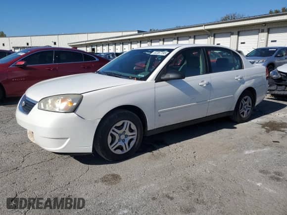 2007 Chevrolet Malibu 1FL with VIN 1G1ZS57F17F300462, listed as a Copart auction lot 82367195 with 122,939 mi miles and Salvage title. Bid and sale history available at DreamBid. Image 1.