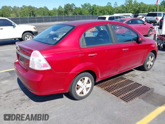 ✅ 2011 Chevrolet Aveo 1LT • VIN: KL1TD5DE0BB218359 • Lot: 41971825. Wystawiony na IAAI z przebiegiem 145 297 mil. Bezpłatny archiwum sprzedaży aukcyjnych z USA i szczegółowy raport historii pojazdu na DreamBid. Zdjęcie 4.