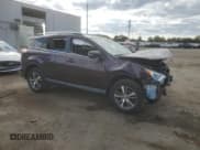 ✅ 2018 Toyota RAV4 XLE • VIN: 2T3RFREV1JW704817 • Lot: 82752715. Wystawiony na Copart z przebiegiem 79 732 mil. Bezpłatny archiwum sprzedaży aukcyjnych z USA i szczegółowy raport historii pojazdu na DreamBid. Zdjęcie 4.