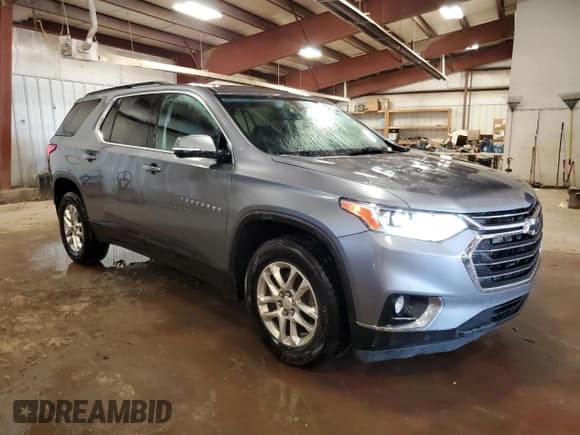✅ 2020 Chevrolet Traverse LT Cloth • VIN: 1GNEVGKW0LJ263144 • Lot: 68481324. Wystawiony na Copart z przebiegiem 68 176 mil. Bezpłatny archiwum sprzedaży aukcyjnych z USA i szczegółowy raport historii pojazdu na DreamBid. Zdjęcie 4.